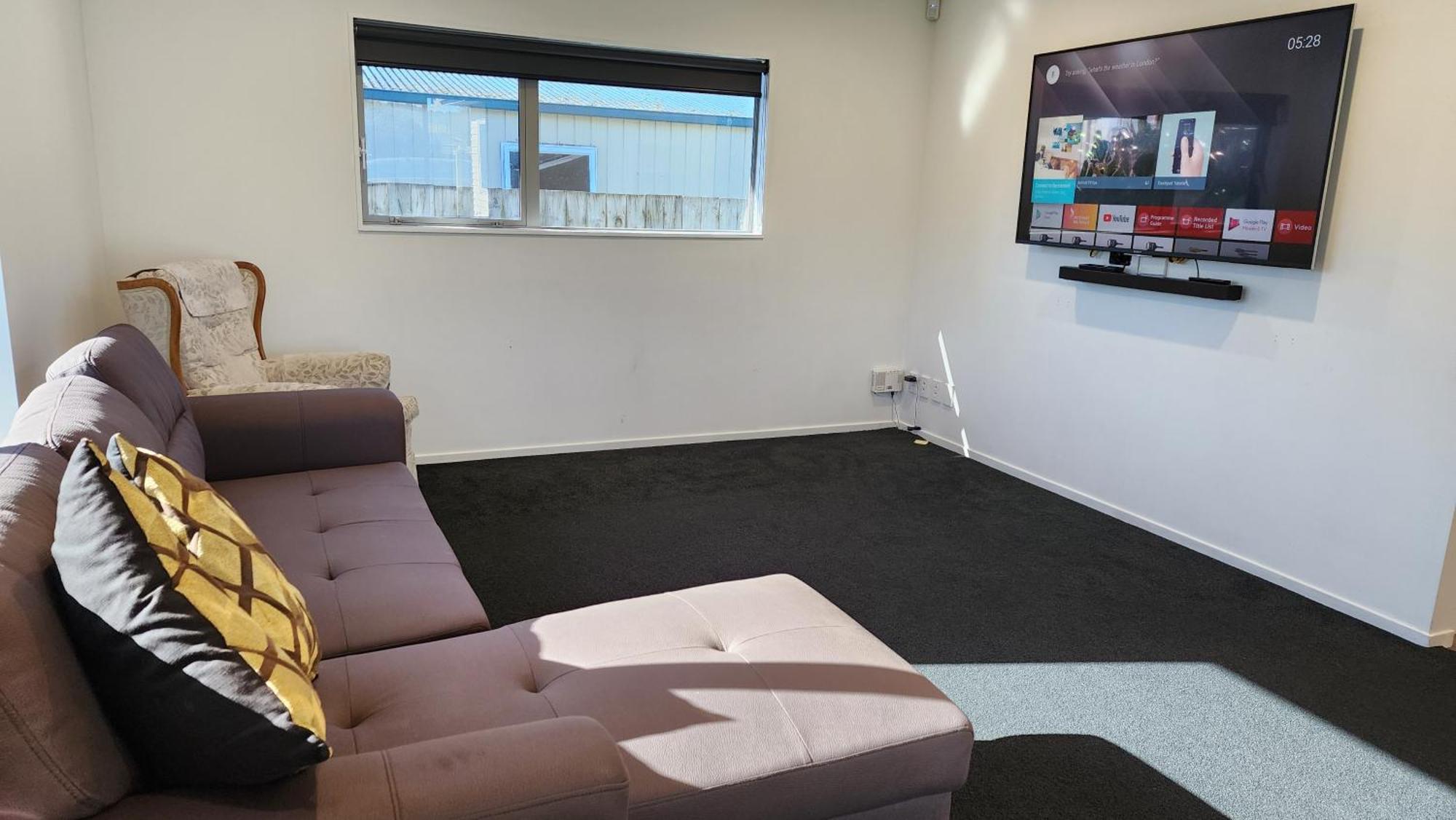 Oaktree Entire Holiday Home, Sleeps 8 To12 Rotorua Bagian luar foto